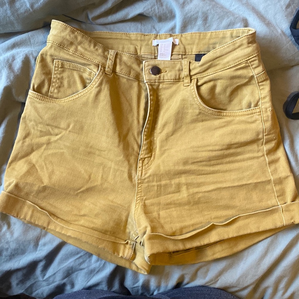 High waisted H&M shorts